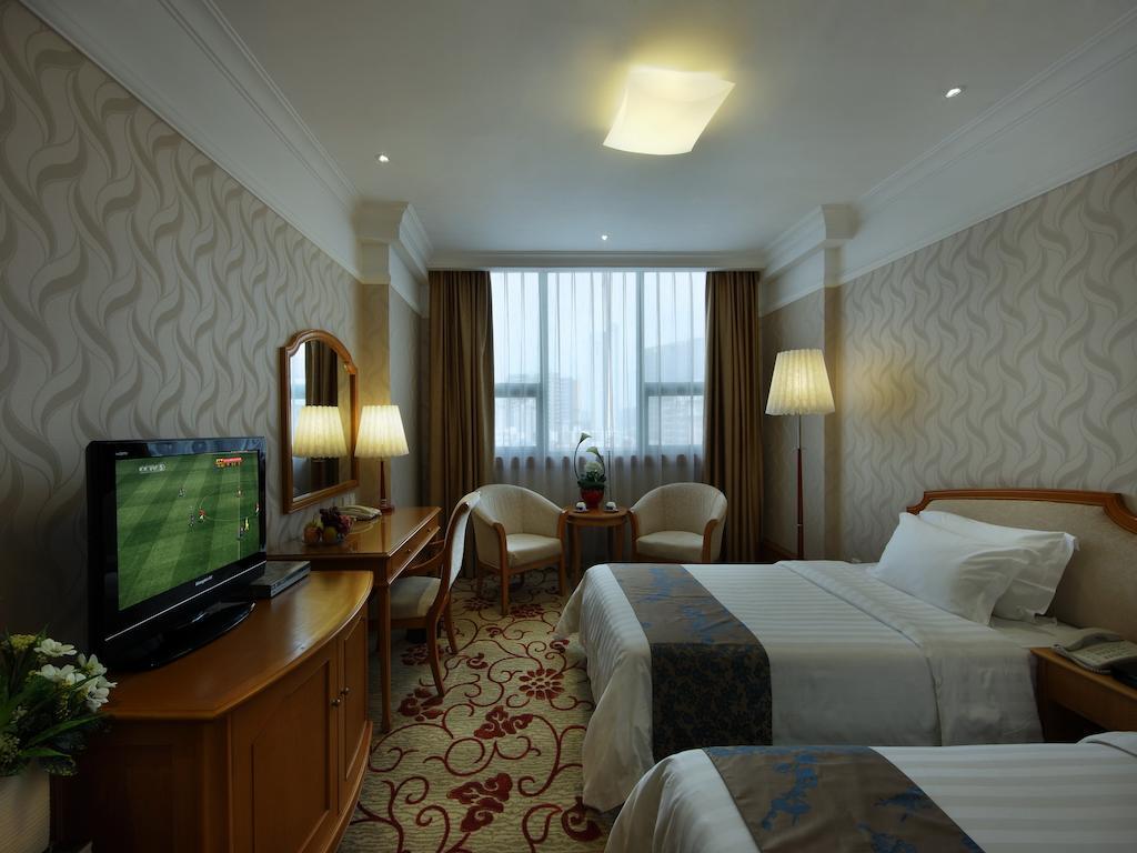 South China Harbour View Hotel Shenzhen Room photo