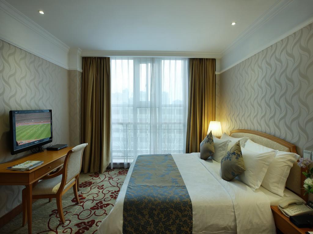 South China Harbour View Hotel Shenzhen Room photo